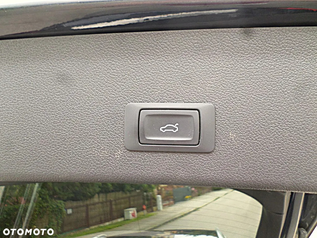 Audi A4 Avant 2.0 TDI DPF clean diesel S line Sportpaket - 31