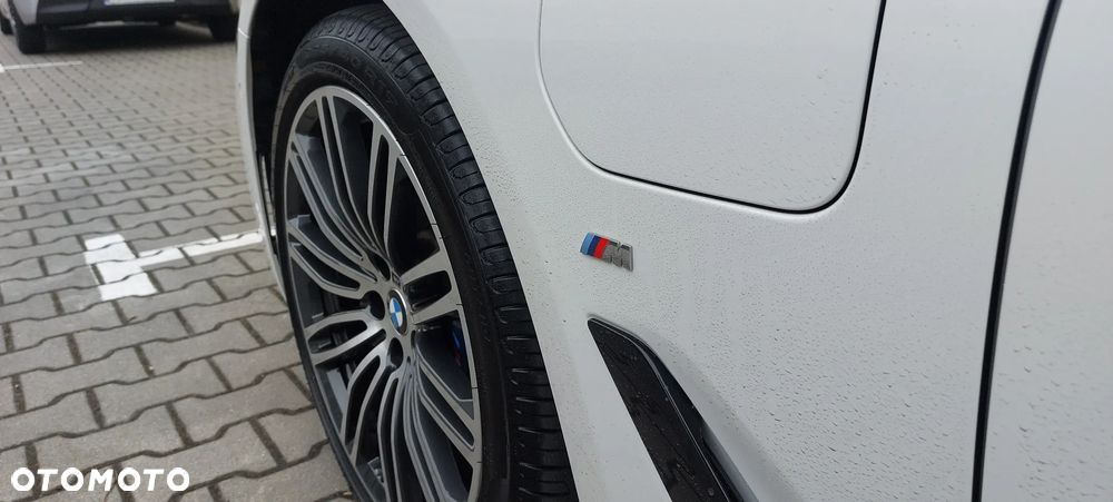 BMW Seria 5 530e iPerformance M Sport sport - 19