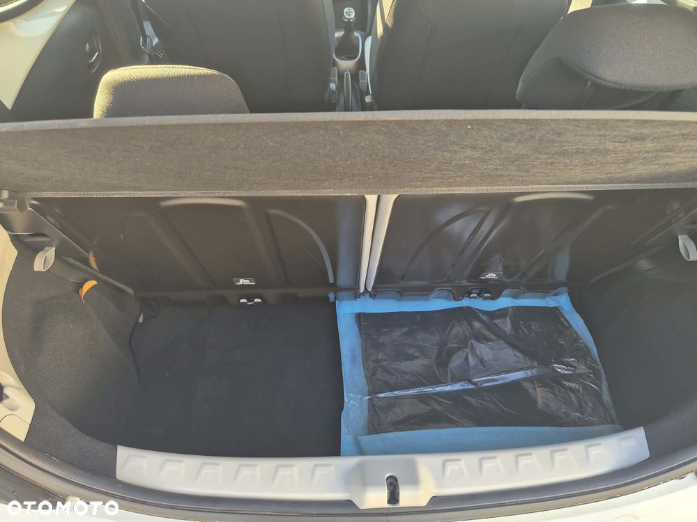 Toyota Aygo x-play - 15