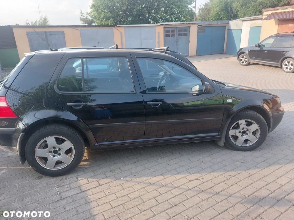 Volkswagen Golf - 5
