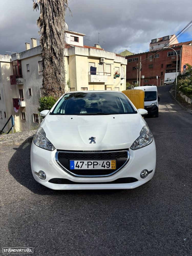 Peugeot 208 1.4 HDi - 11