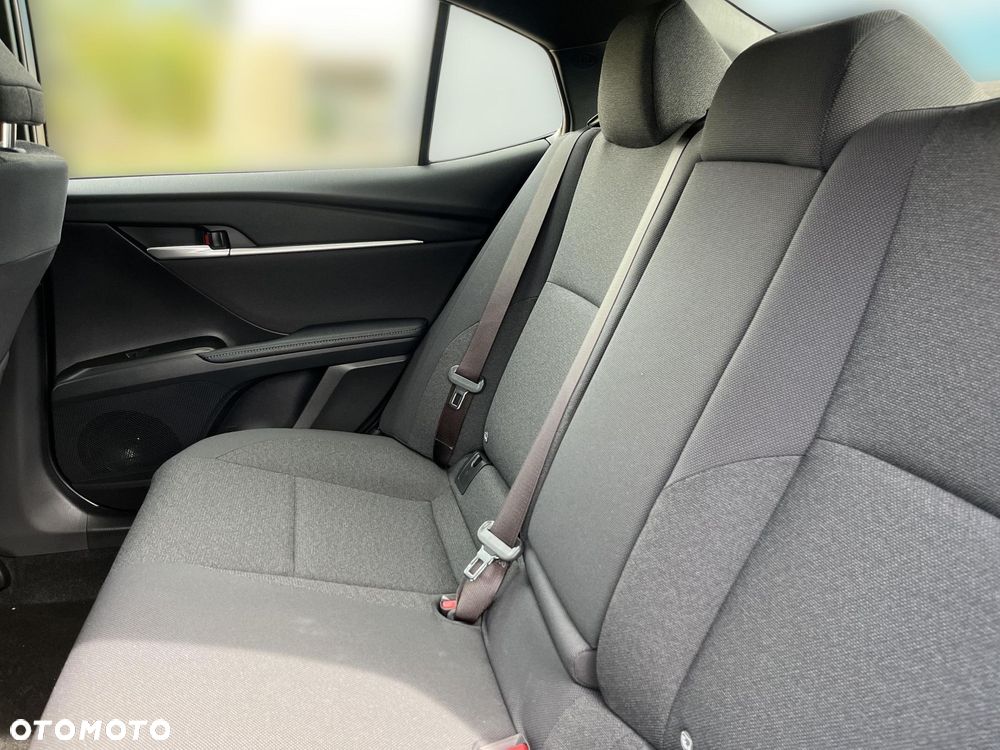 Toyota Camry - 14