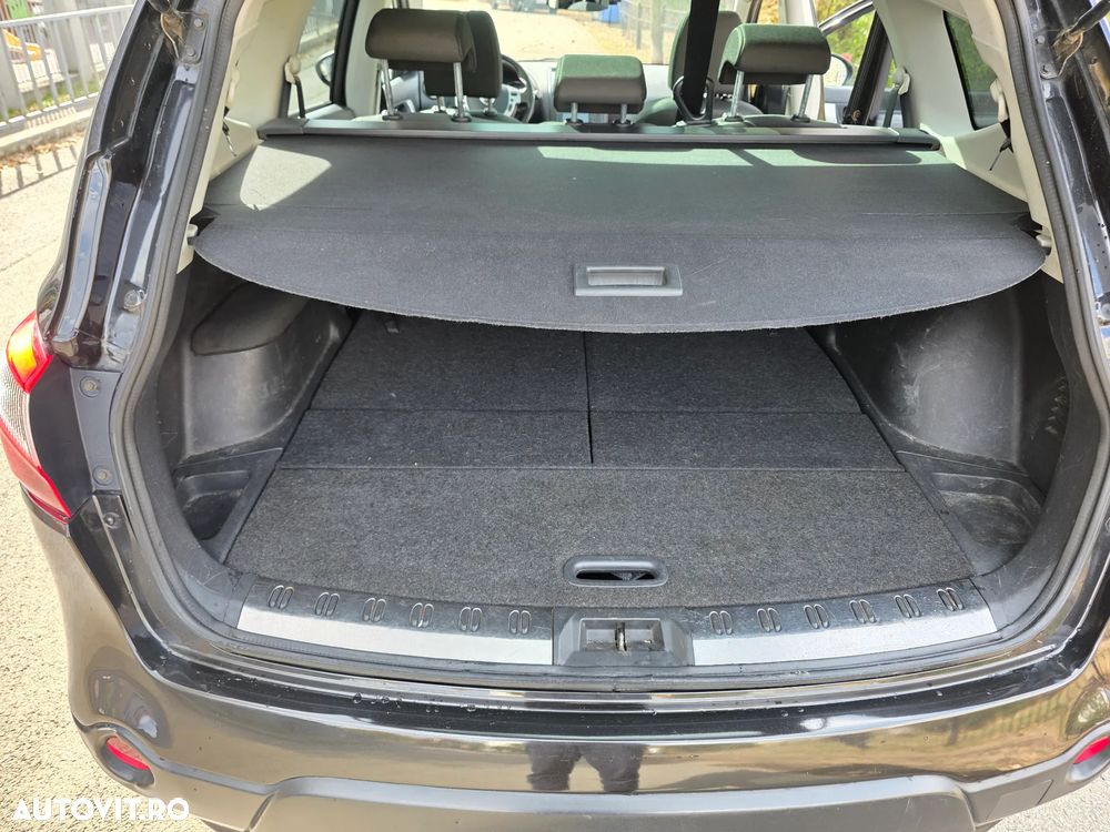 Nissan Qashqai+2 - 11