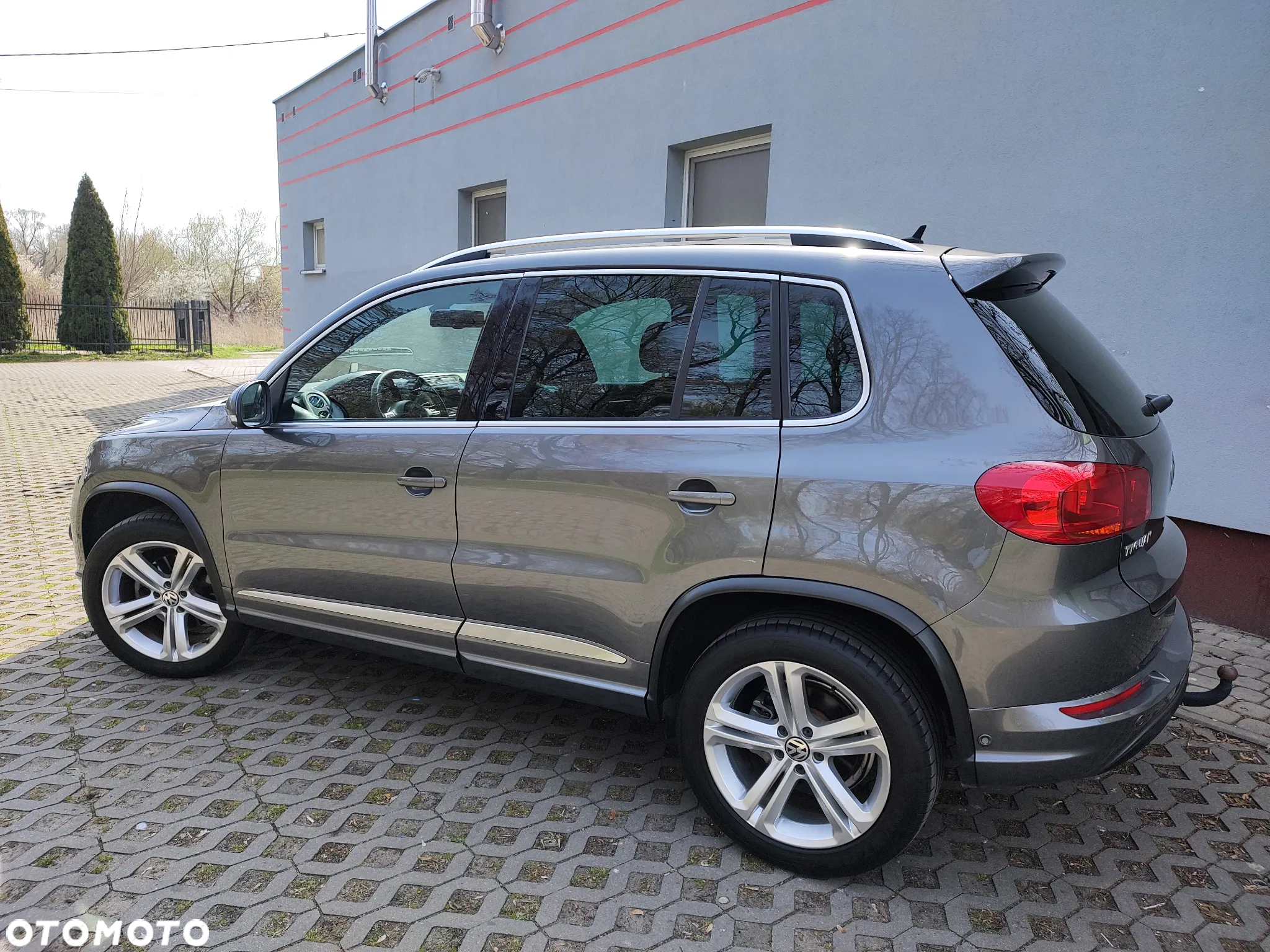 Volkswagen Tiguan - 11