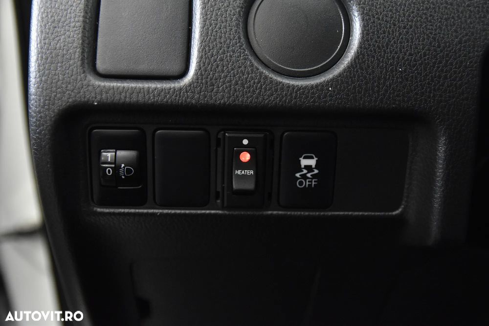 Mitsubishi L200 - 15