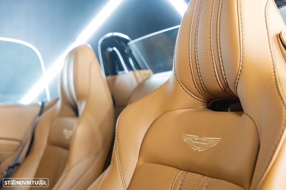 Aston Martin Vantage Roadster V8 - 45