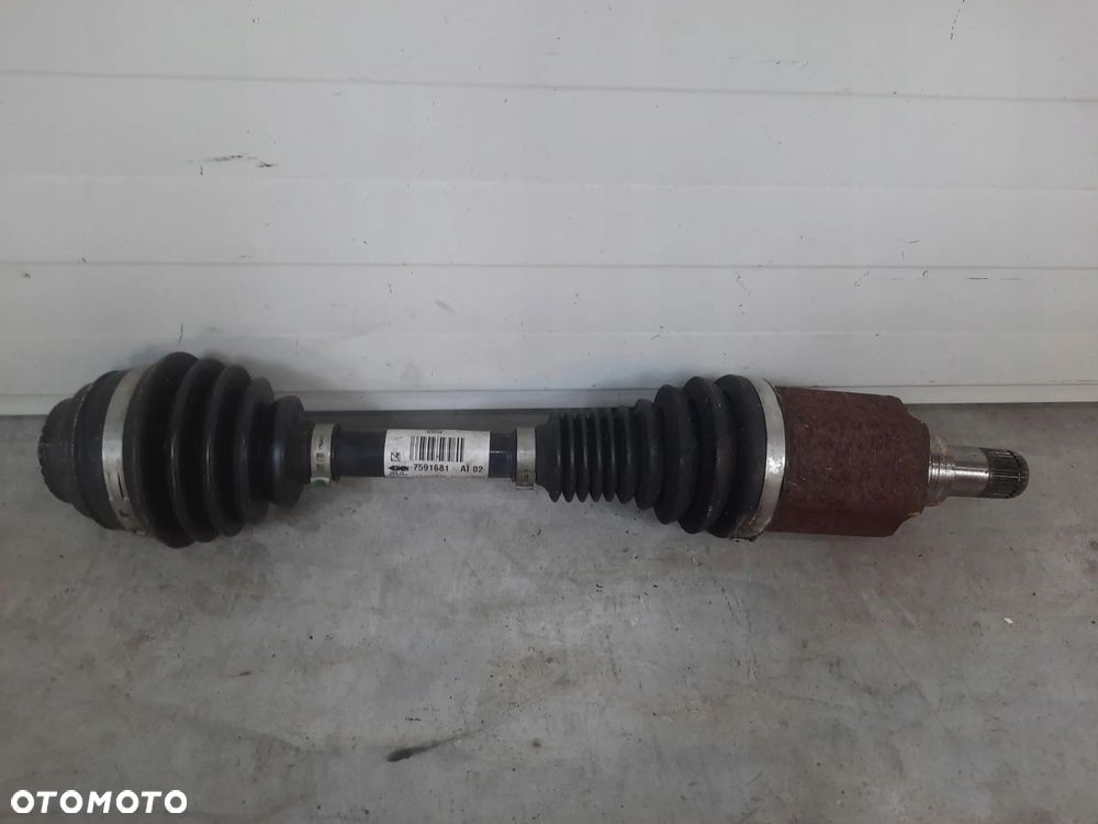 BMW X1 E84 Półoś Napędowa Lewa Przednia 7591681 - 1