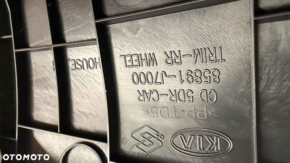 OSŁONA SŁUPKA C LEWA KIA CEED III HB 85891- 7000 2017- - 4