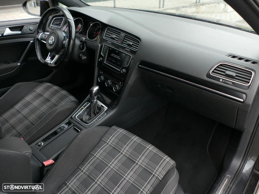 VW Golf Variant 2.0 TDi GTD DSG - 31