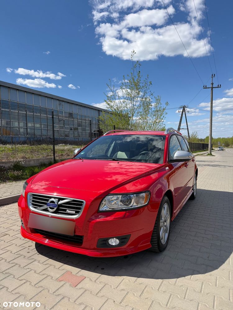 Volvo V50 2.0 R-Design - 1