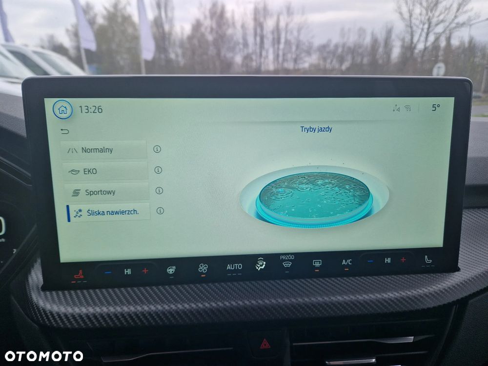 Ford Kuga 2.5 FHEV AWD ST-Line X eCVT - 22