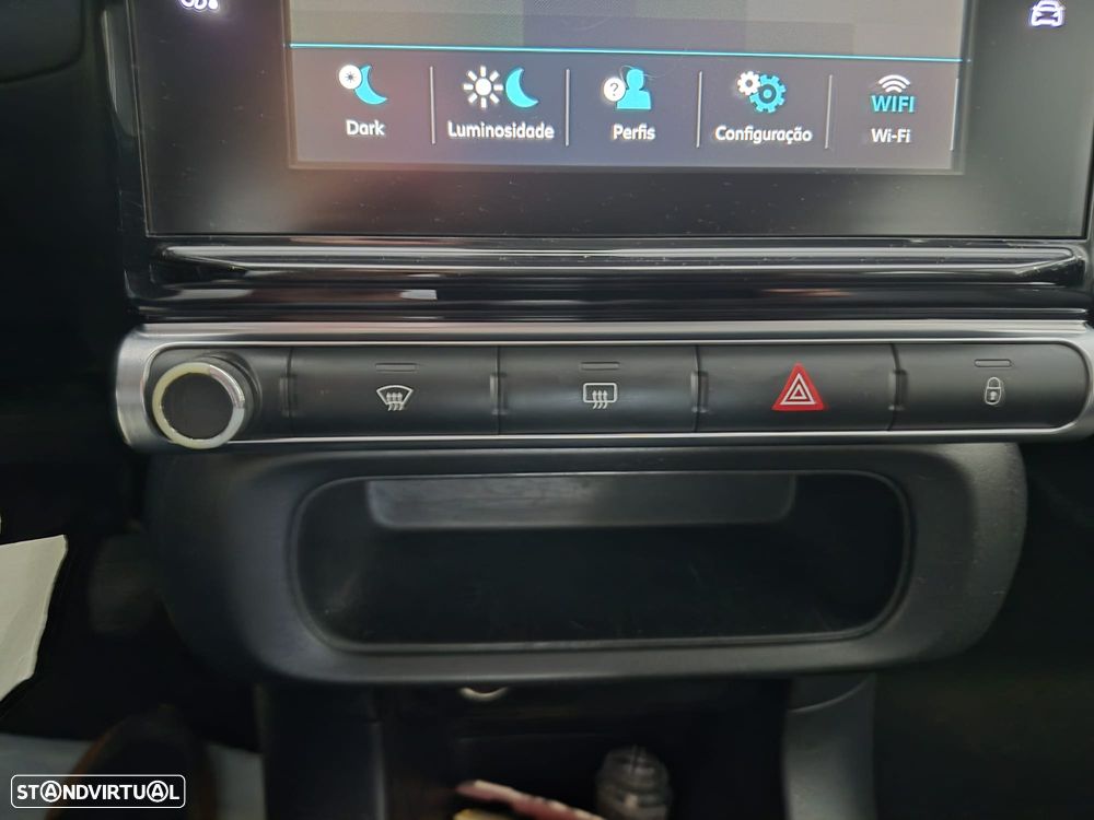 Citroën C3 1.2 PureTech Shine - 21