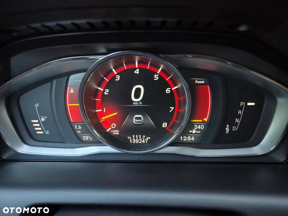 Volvo XC 60 T6 AWD Ocean Race - 36