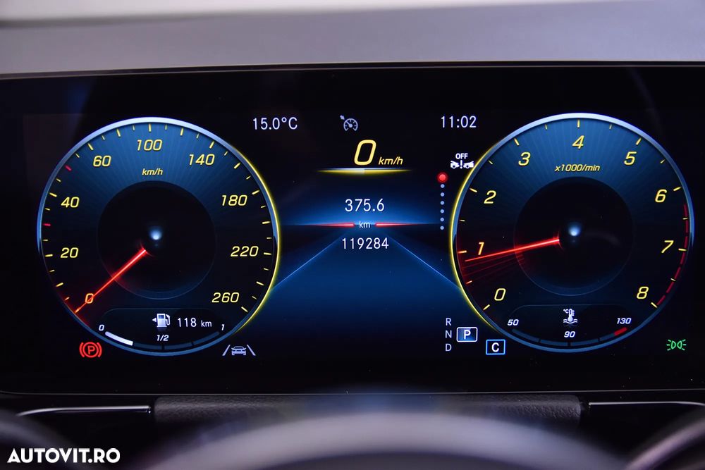 Mercedes-Benz GLA - 10