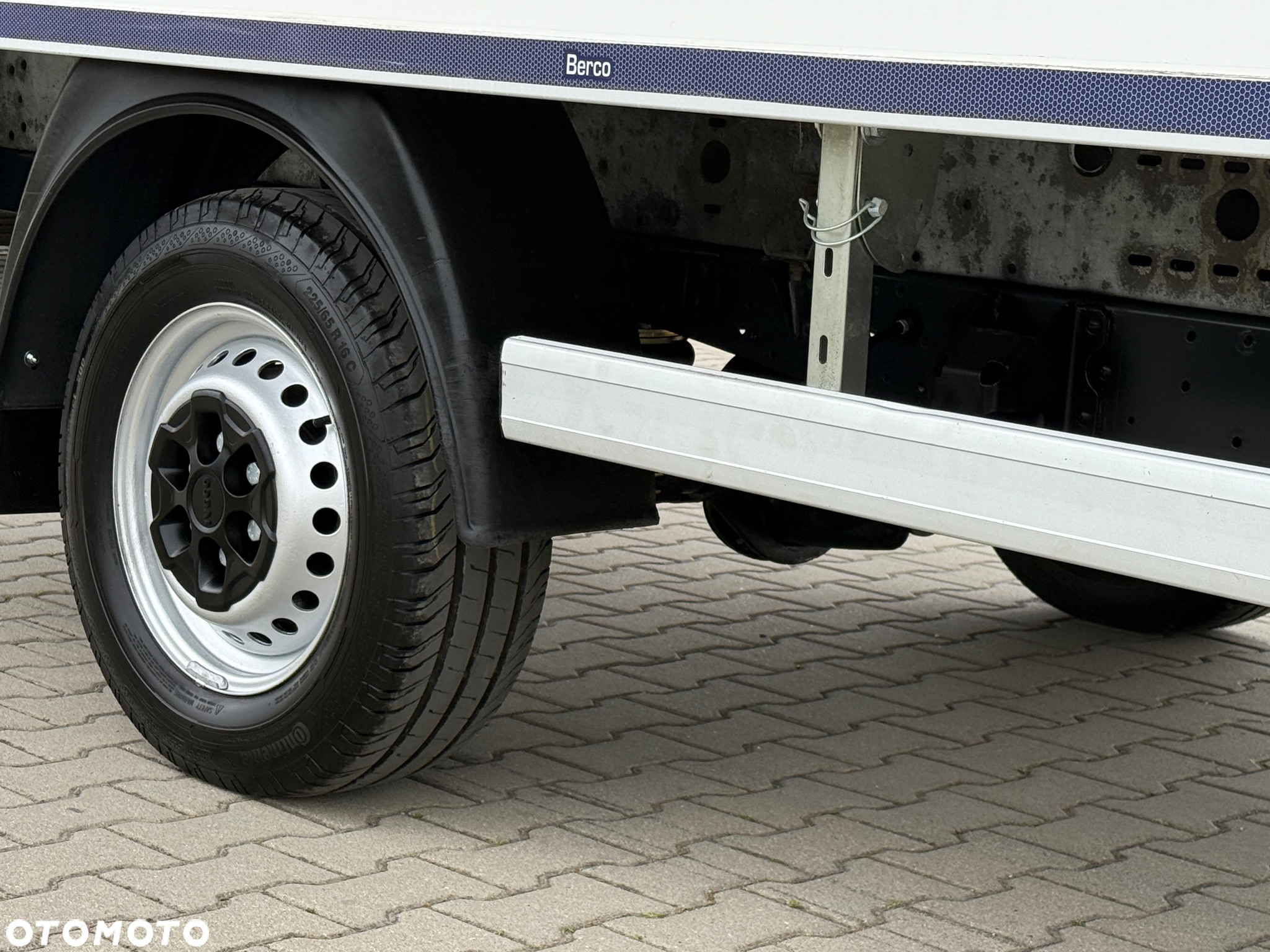 Iveco DAILY 35-160 160KM Hi Matic *Resor+Poduszka* 8 E.Palet Kontener * Izoterma +Winda 750KG BOGATA Opcja Wyposażenia!!! - 26