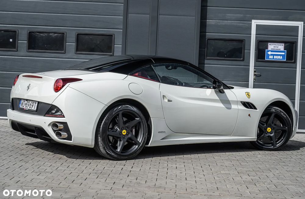 Ferrari California F1 DCT - 18