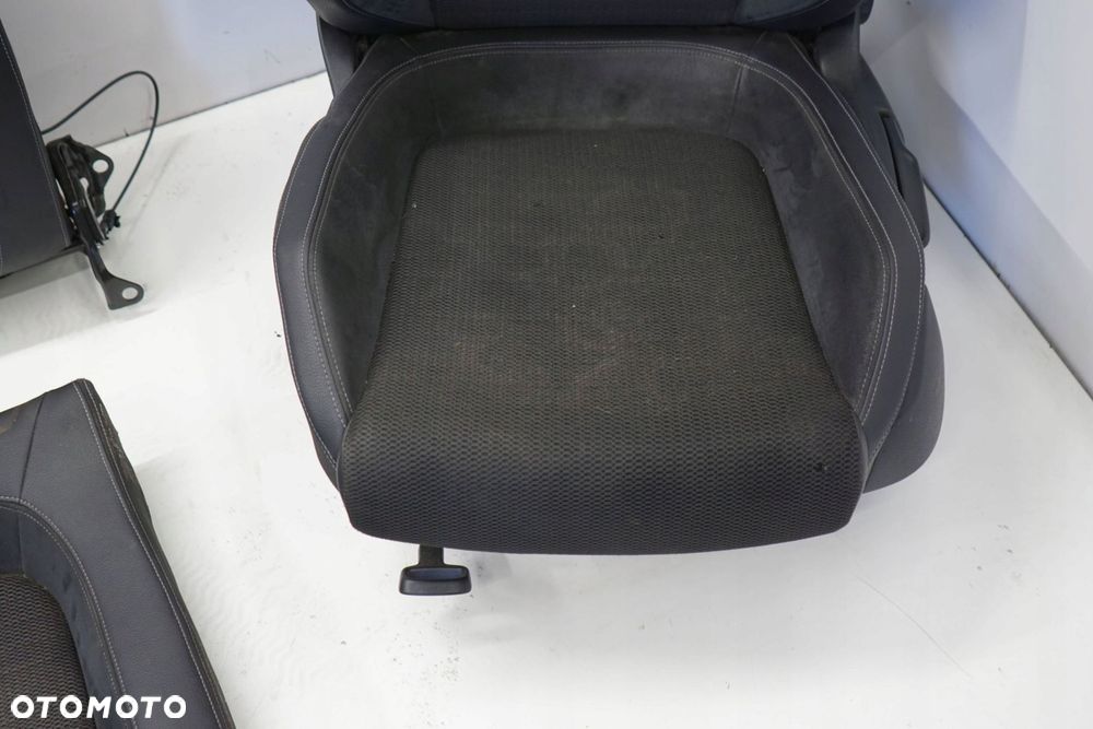 VW SCIROCCO III LIFT 15R FOTELE KANAPA BOCZKI SKÓRA - 9