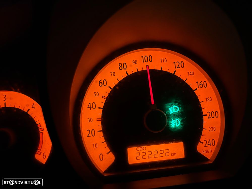 Kia Ceed SW 1.6 CRDi EX - 10