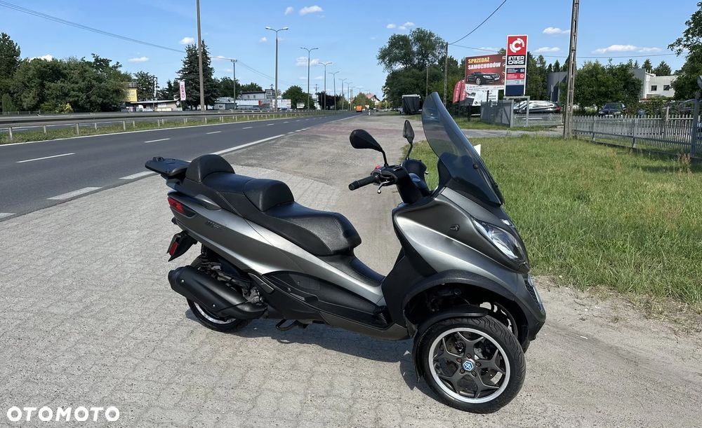 Piaggio MP-3 - 10