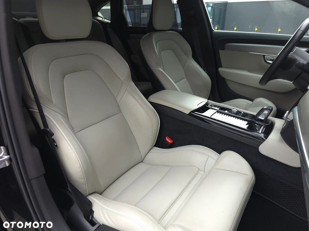 Volvo S90 T8 AWD Plug-In Hybrid Inscription - 28