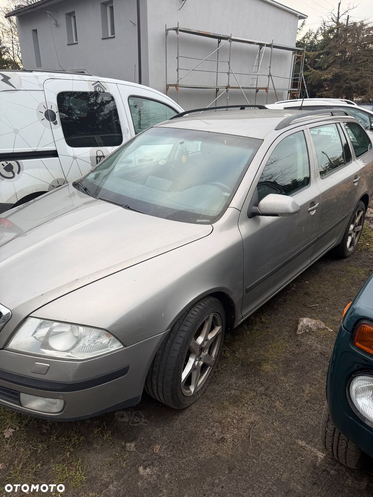Skoda Octavia 2.0 TDI DPF Elegance DSG - 2