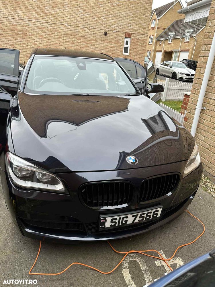 Dezmembrez BMW 740d 313 cp Facelift Mpachet - 17