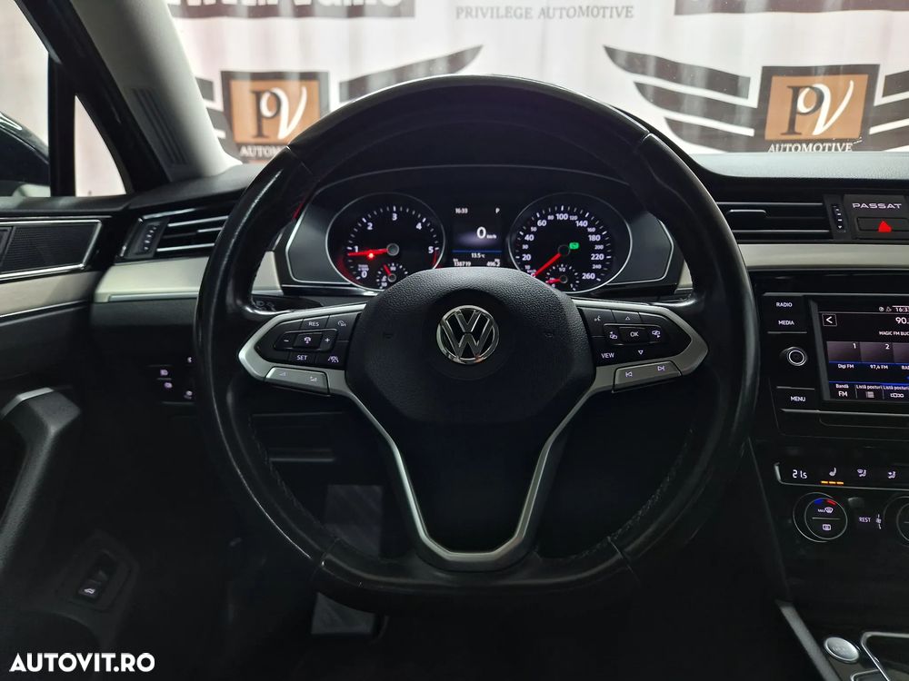 Volkswagen Passat 2.0 TDI DSG Highline - 11