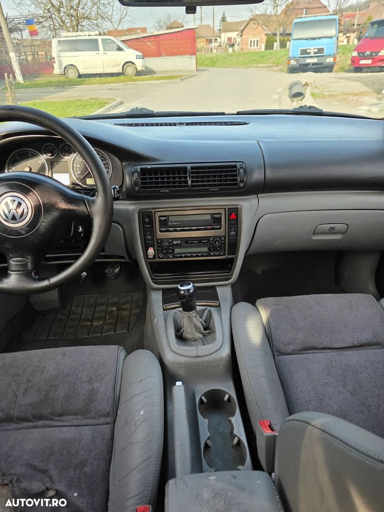 Volkswagen Passat 1.9TDI 4Motion Comfortline - 9