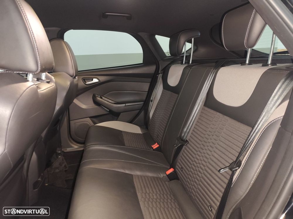 Ford Focus 2.0 TDCi ST-2 - 26