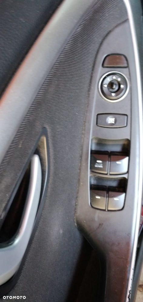 Hyundai i30 1.6 CRDi Classic + - 16