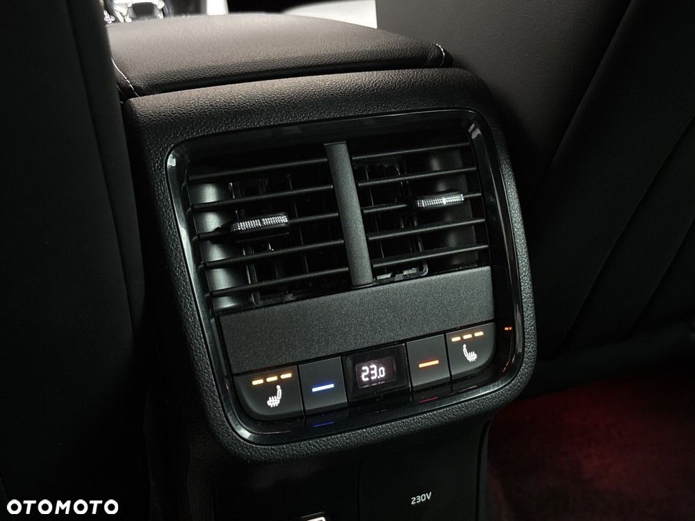 Skoda Octavia 2.0 TDI RS DSG - 32