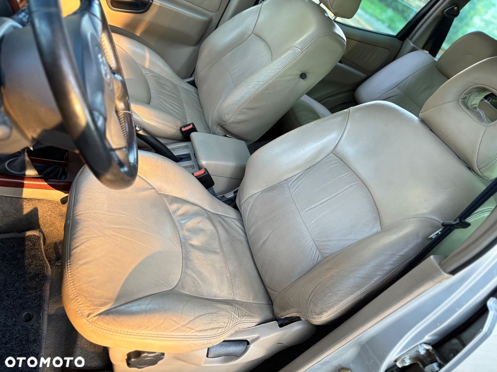 Nissan Terrano 2.7 TD S - 19