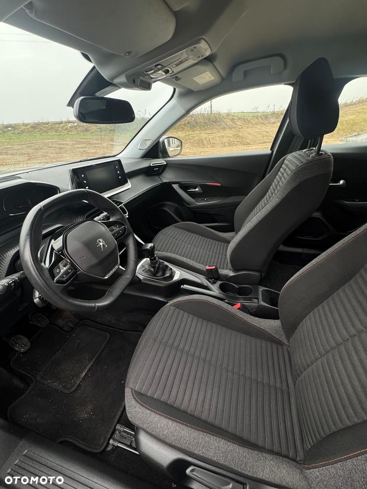 Peugeot 2008 PureTech 100 Active - 13