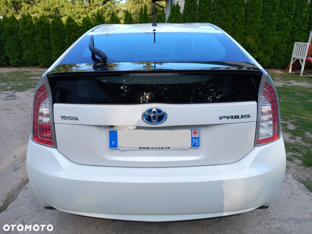 Toyota Prius (Hybrid) Executive - 6