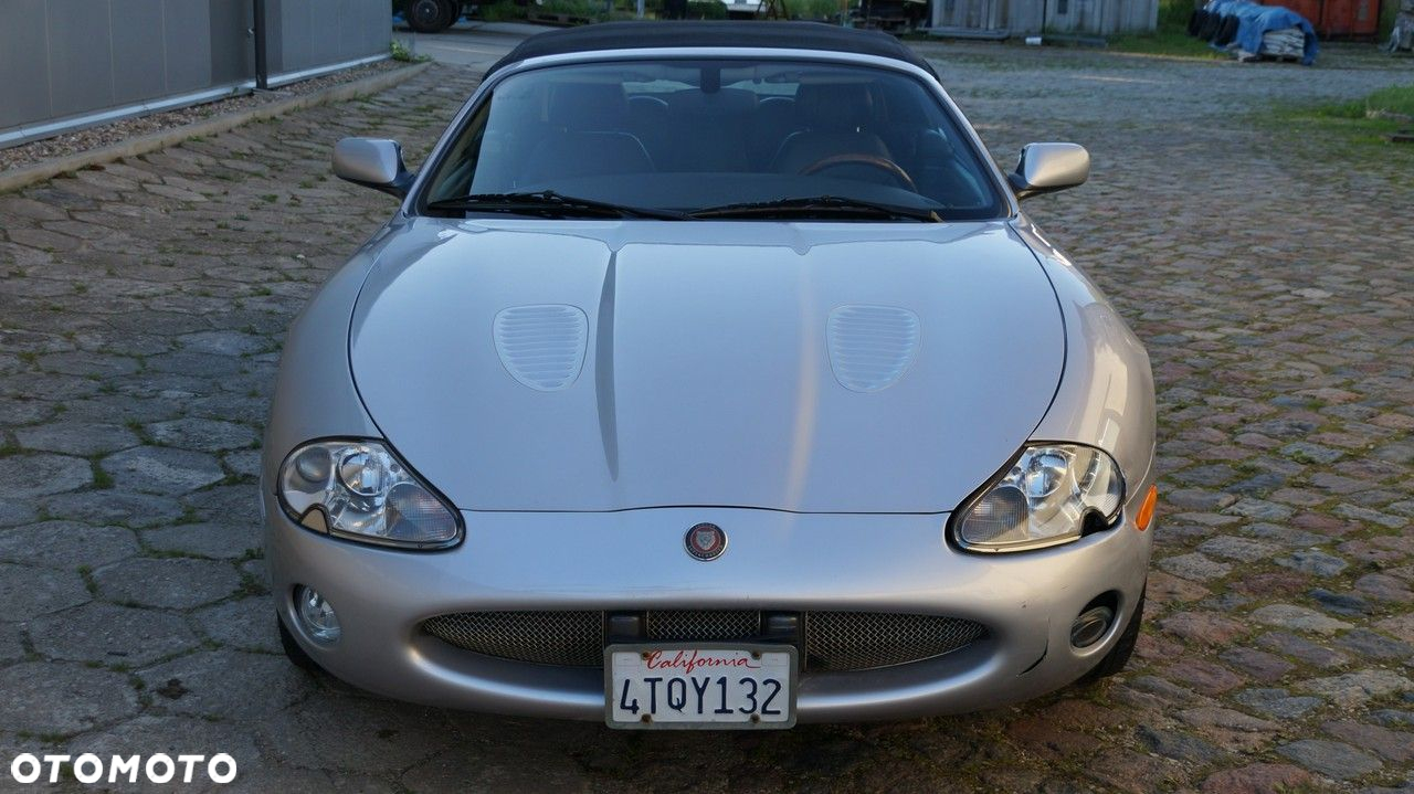 Jaguar XK8 - 2