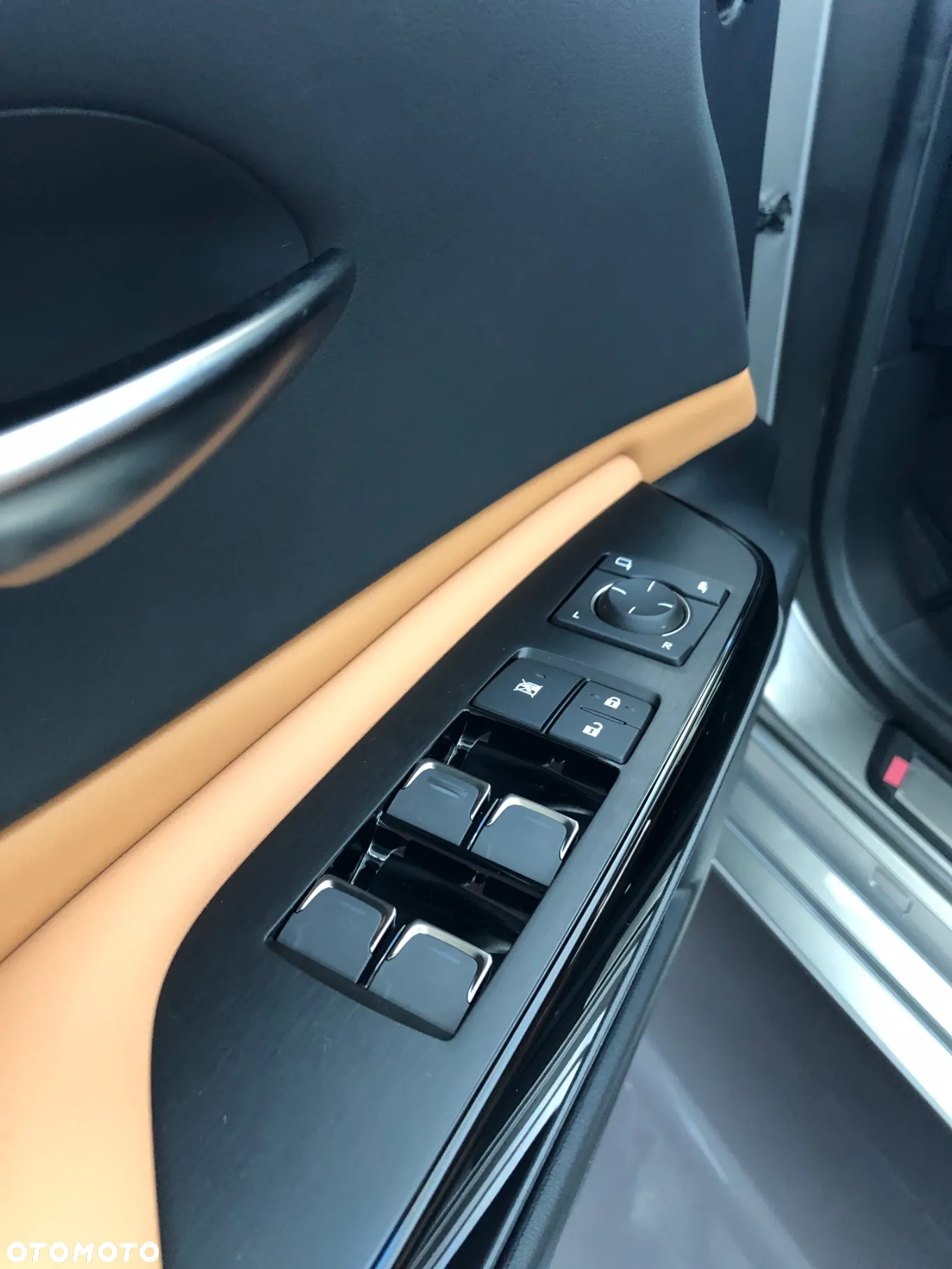 Lexus ES 300h Business Edition - 15