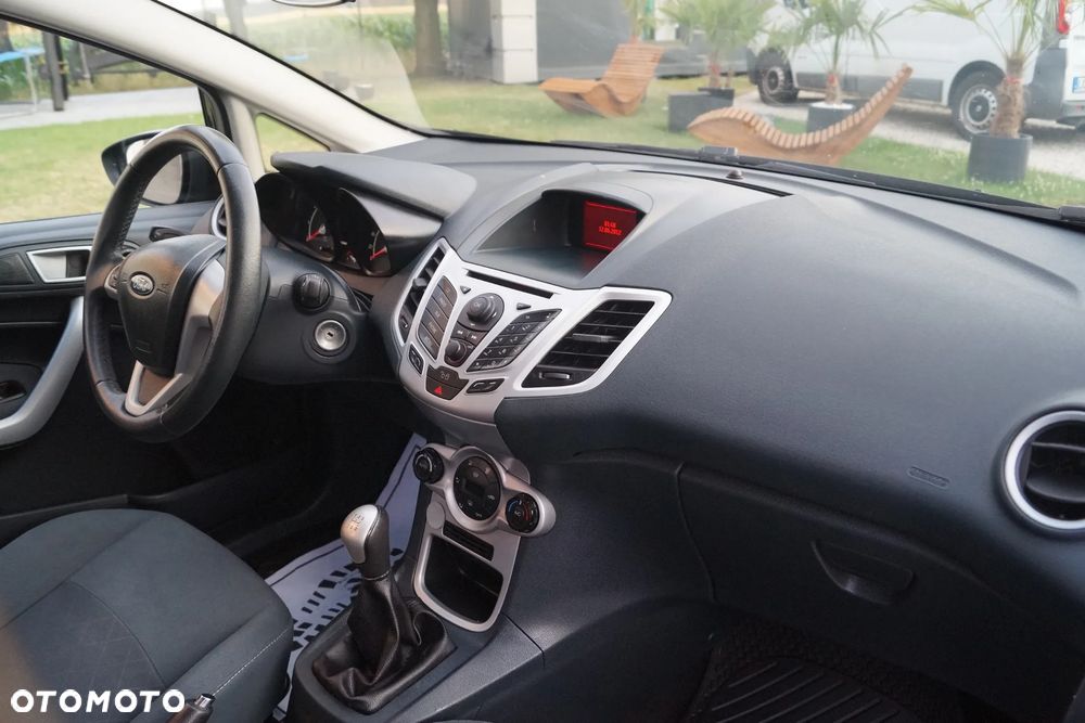 Ford Fiesta 1.25 Ghia EU5 - 30
