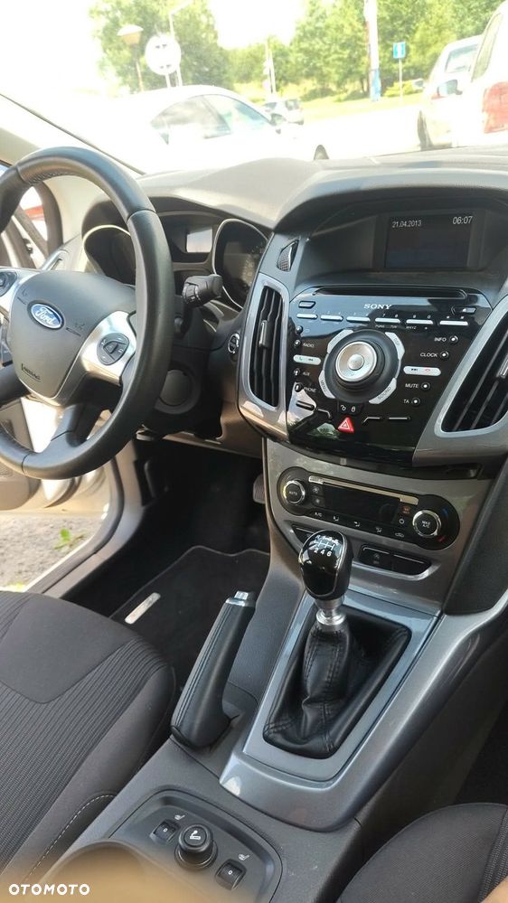 Ford Focus 1.6 EcoBoost Edition - 11