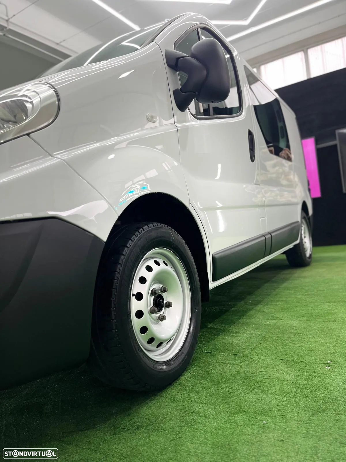 Renault Trafic 2.0 dCi 115 Privi. Luxe - 11
