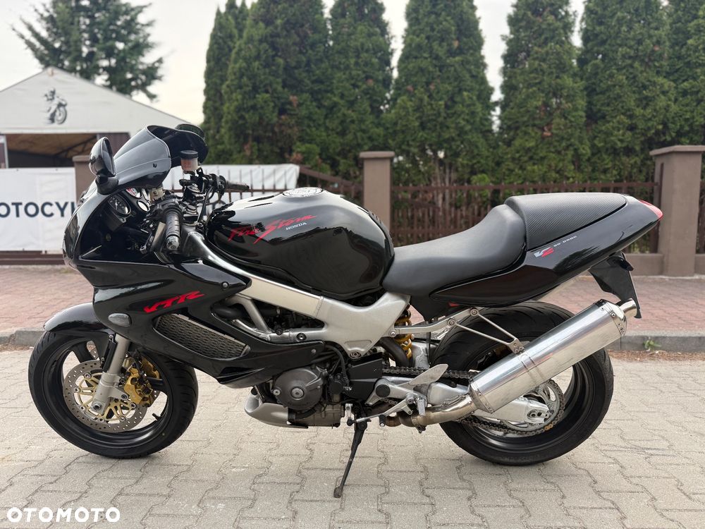 Honda VTR - 19