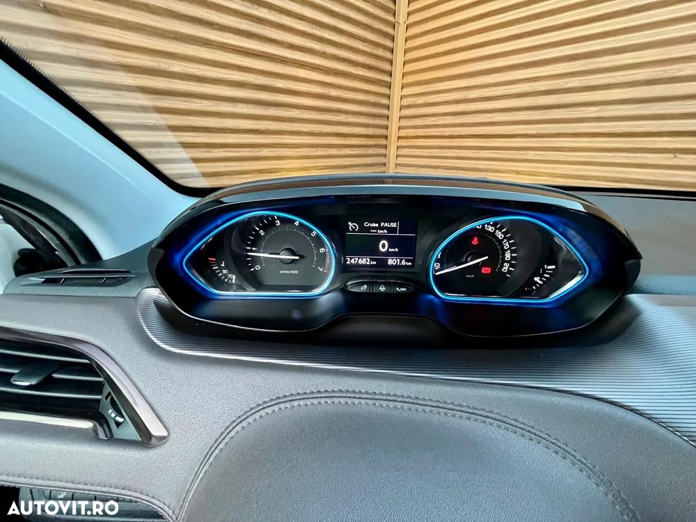 Peugeot 2008 120 VTI Allure - 10