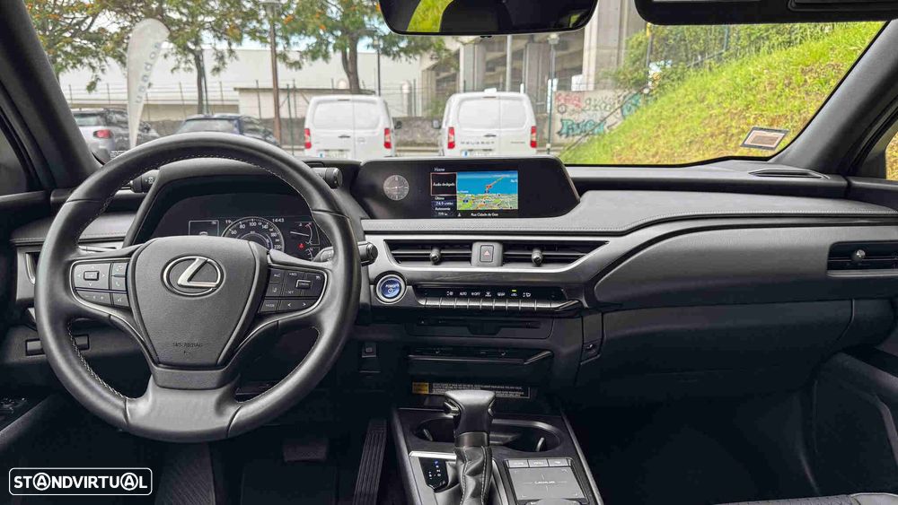 Lexus UX 250h Premium - 9