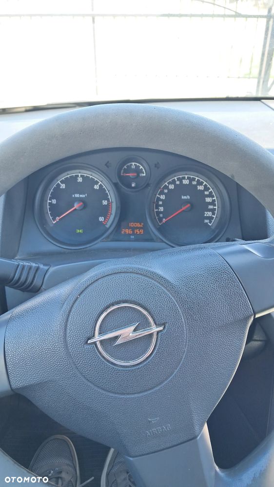 Opel Astra 1.7 CDTI - 9