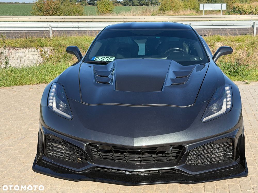 Chevrolet Corvette - 20
