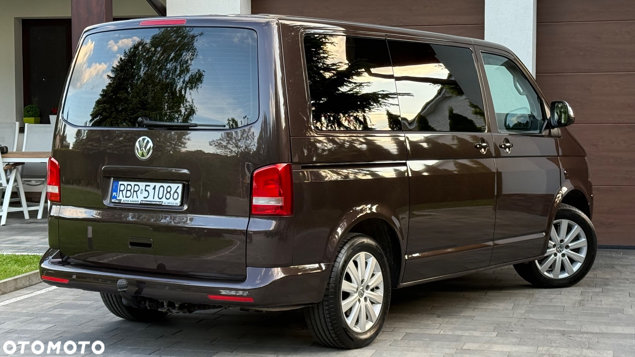 Volkswagen Multivan - 2