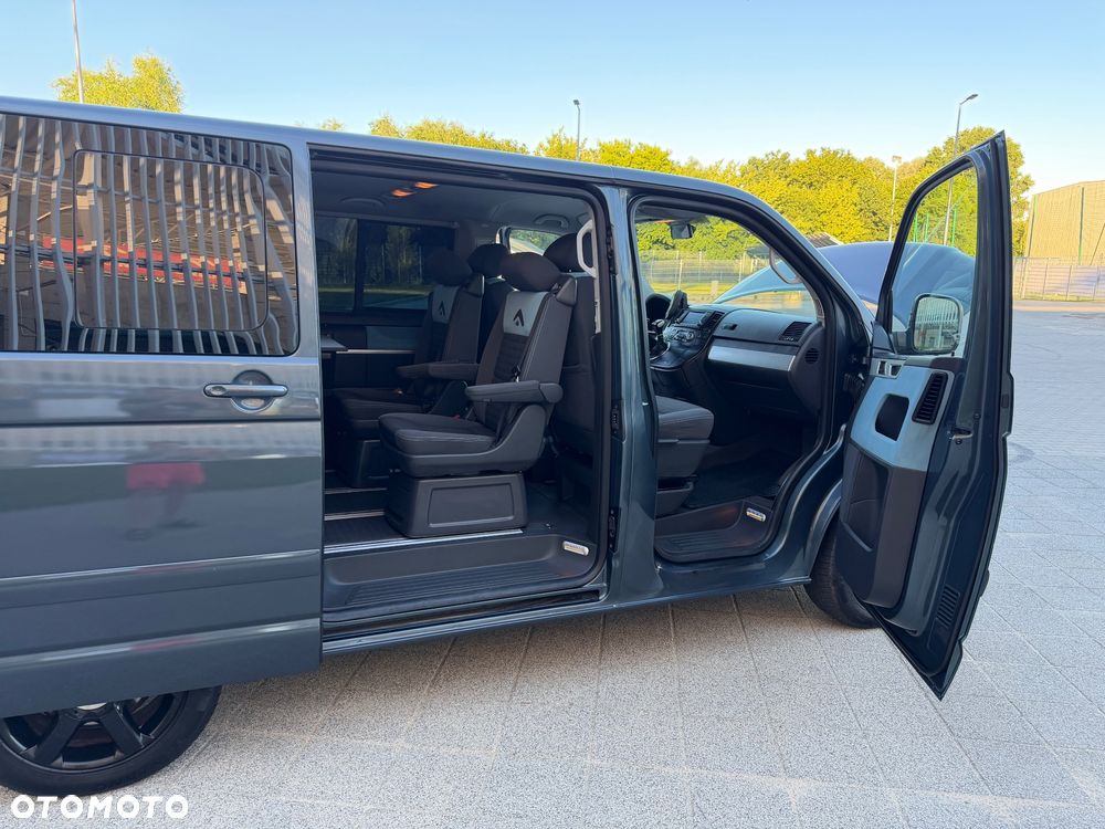 Volkswagen Multivan - 14