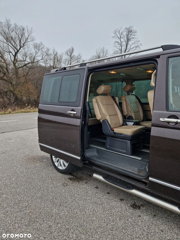 Volkswagen Multivan - 11