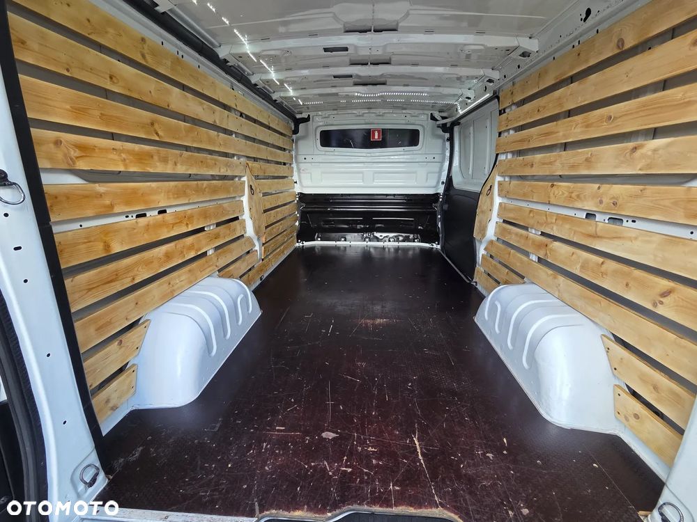Opel Vivaro - 13