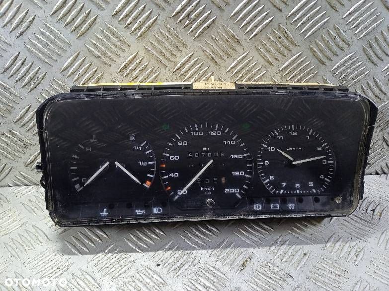 LICZNIK ZEGARY VOLKSWAGEN T4 701919059 - 1