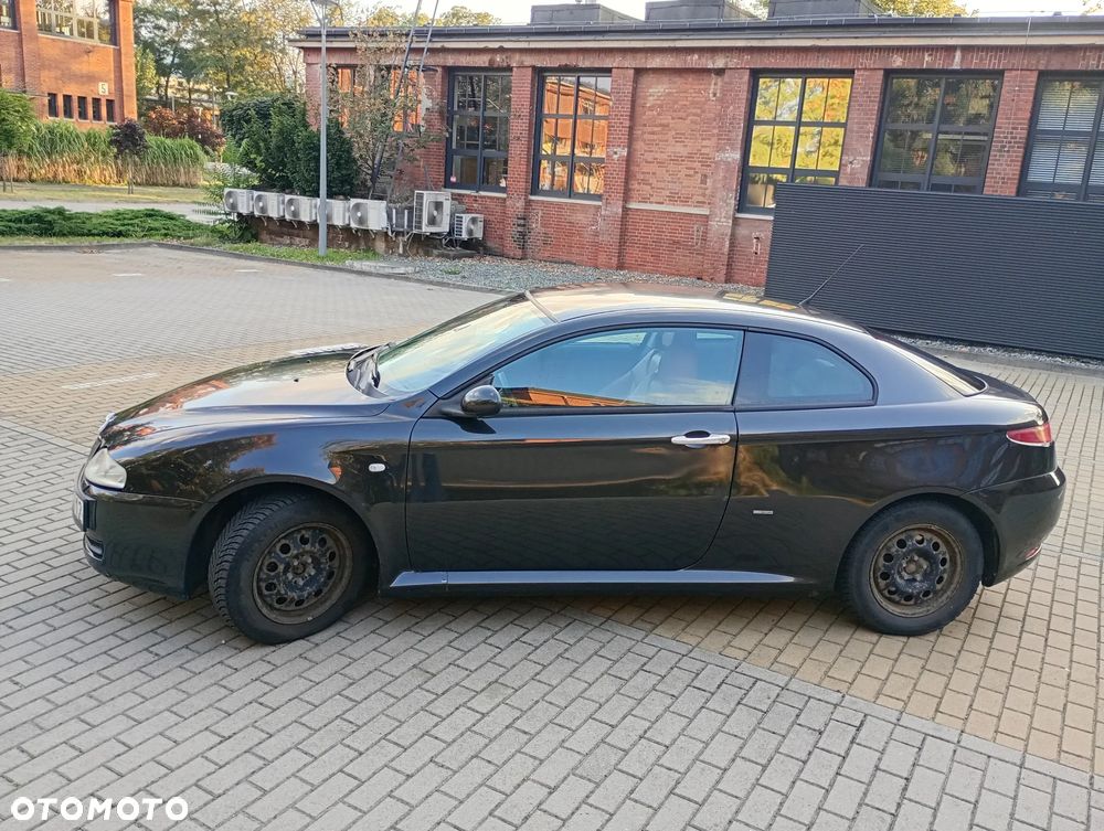 Alfa Romeo GT 1.9JTD 16V Progression - 10